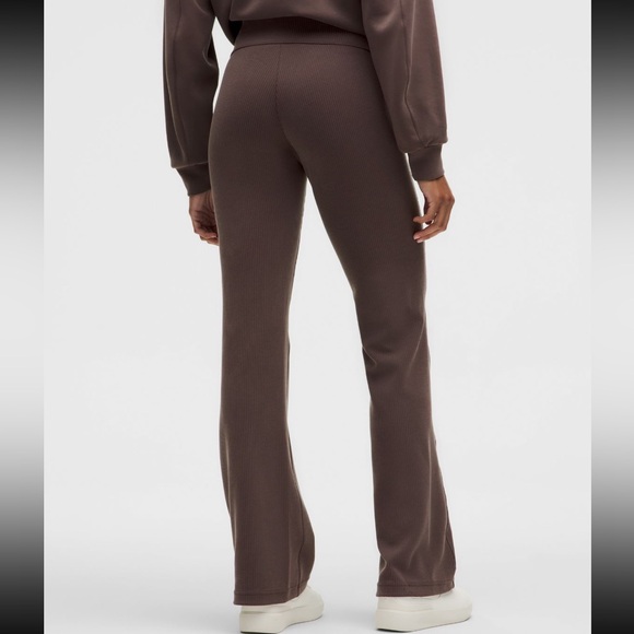 NWT Lululemon Ribbed Softstreme Flared Pant *regular espresso color size 10 - Picture 2 of 8